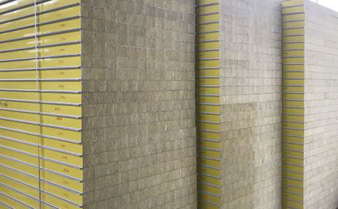 巖棉夾芯板具備的特點是什么？